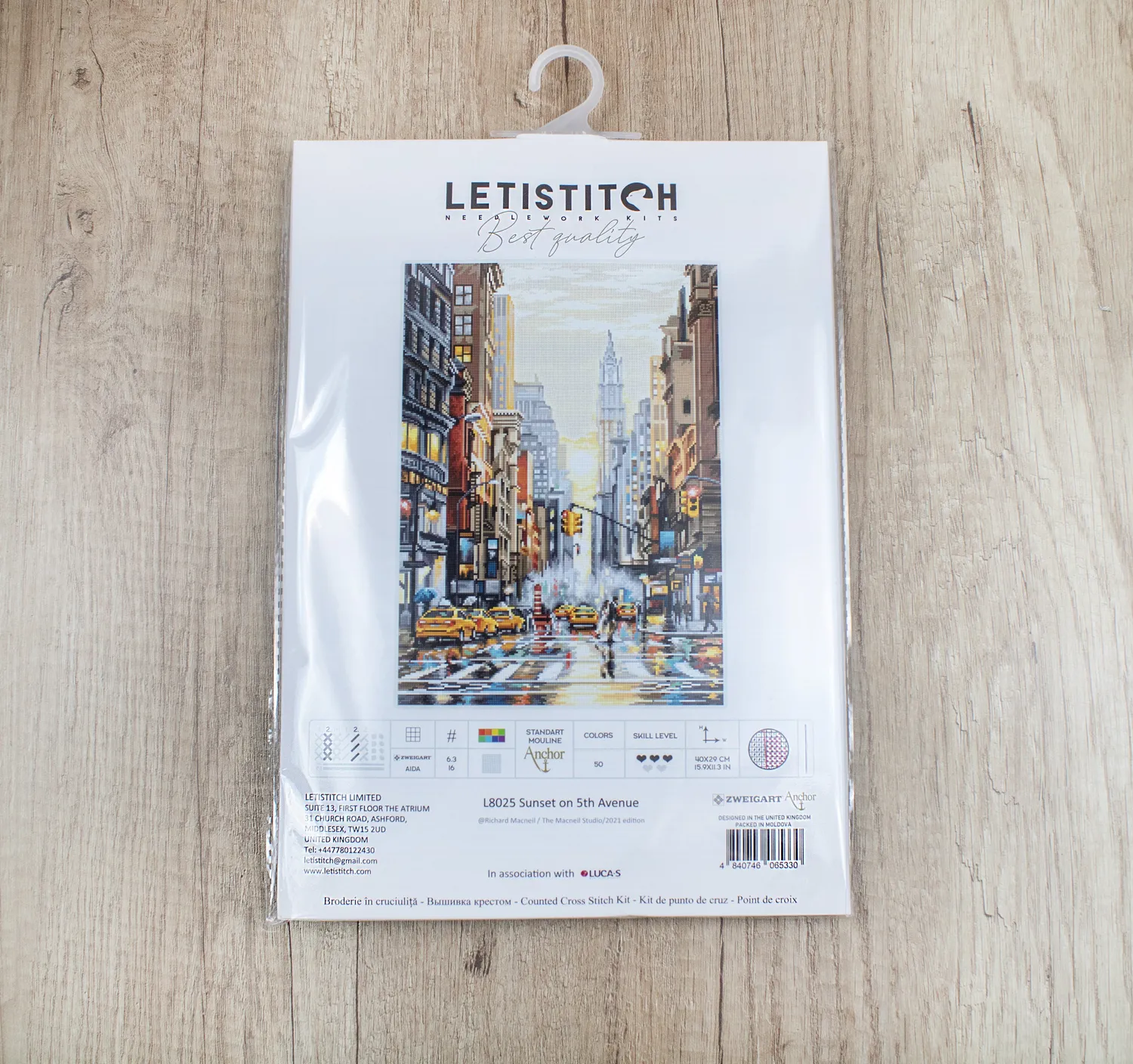 Leti Stitch Cities L8025 Sunset on 5th Avenue borduurpakket 29x40 cm