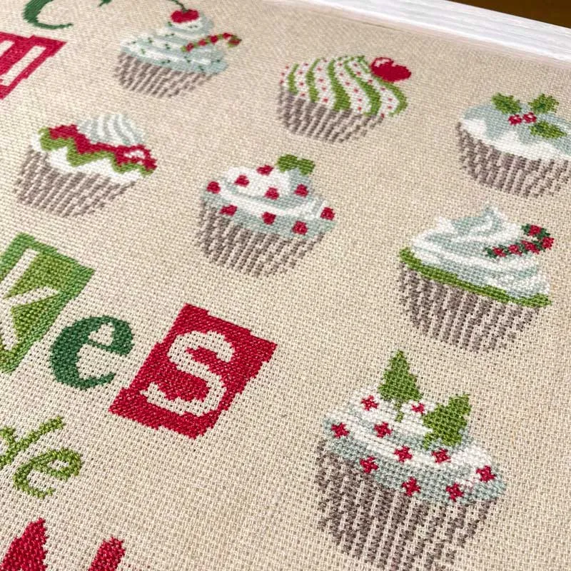LiliPoints Christmas Cupcakes borduurpatroon 169x168