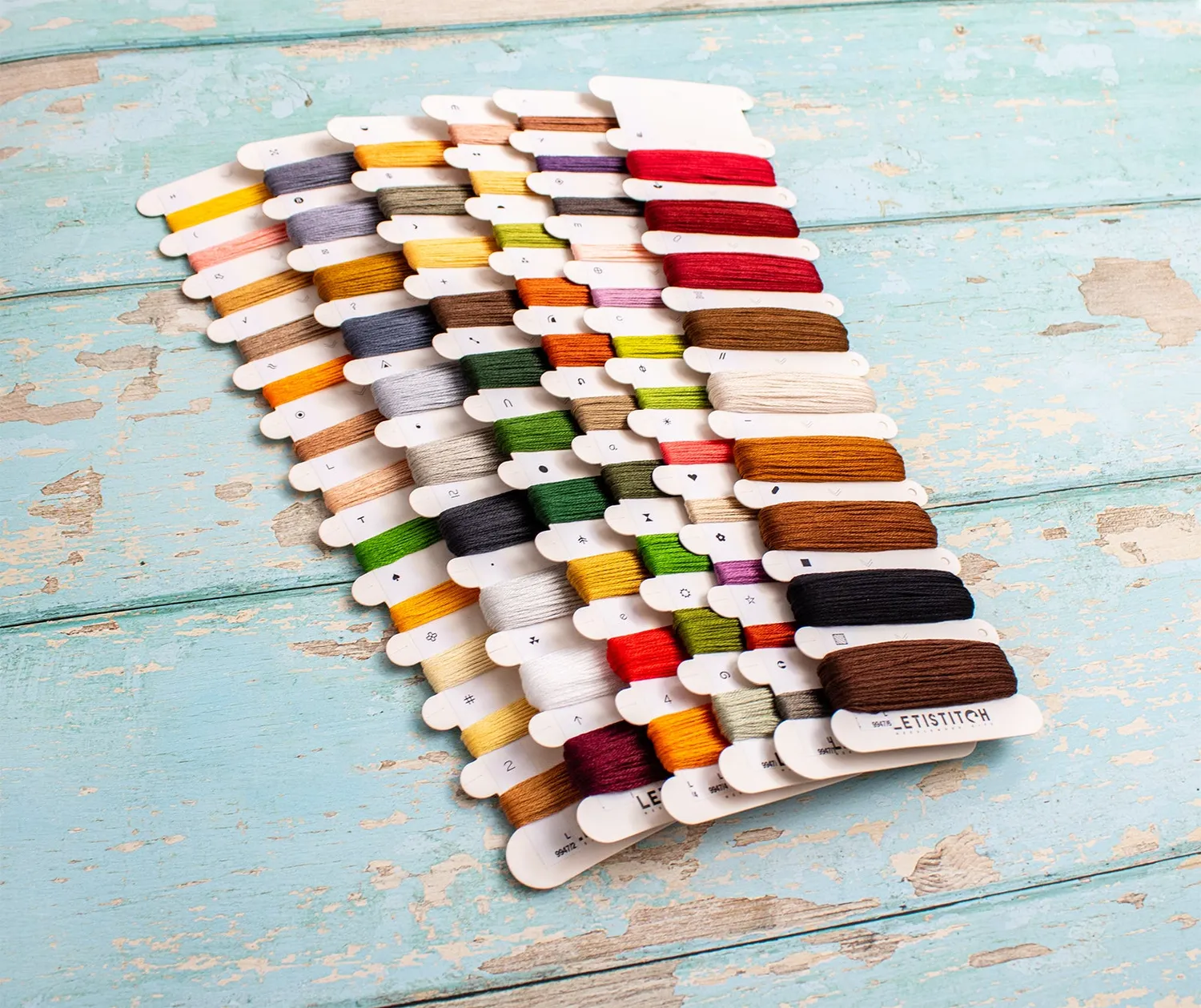 Leti Stitch L9947 Paws & Presents borduurpakket 32x46 cm