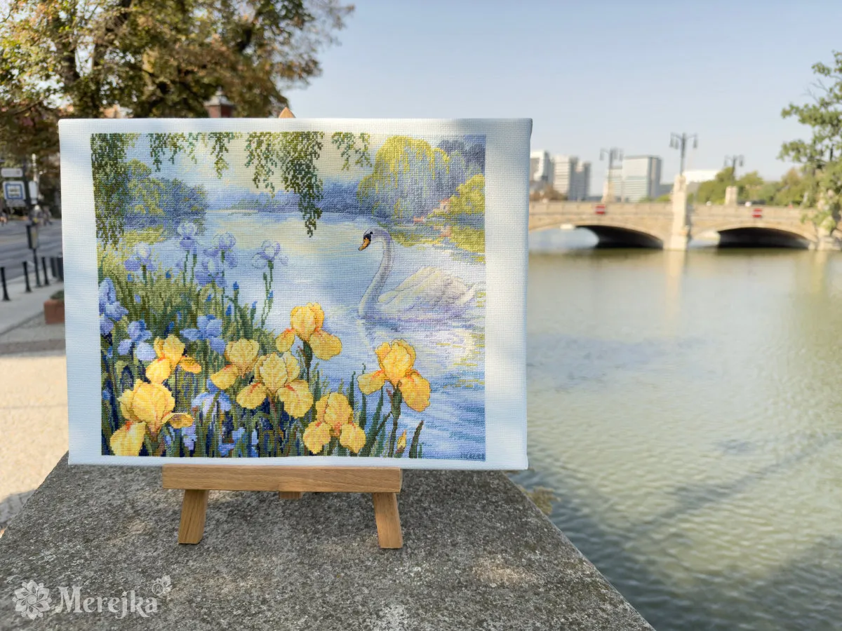 Merejka Enchanted Pond borduurpakket ijsblauw 28x34 cm