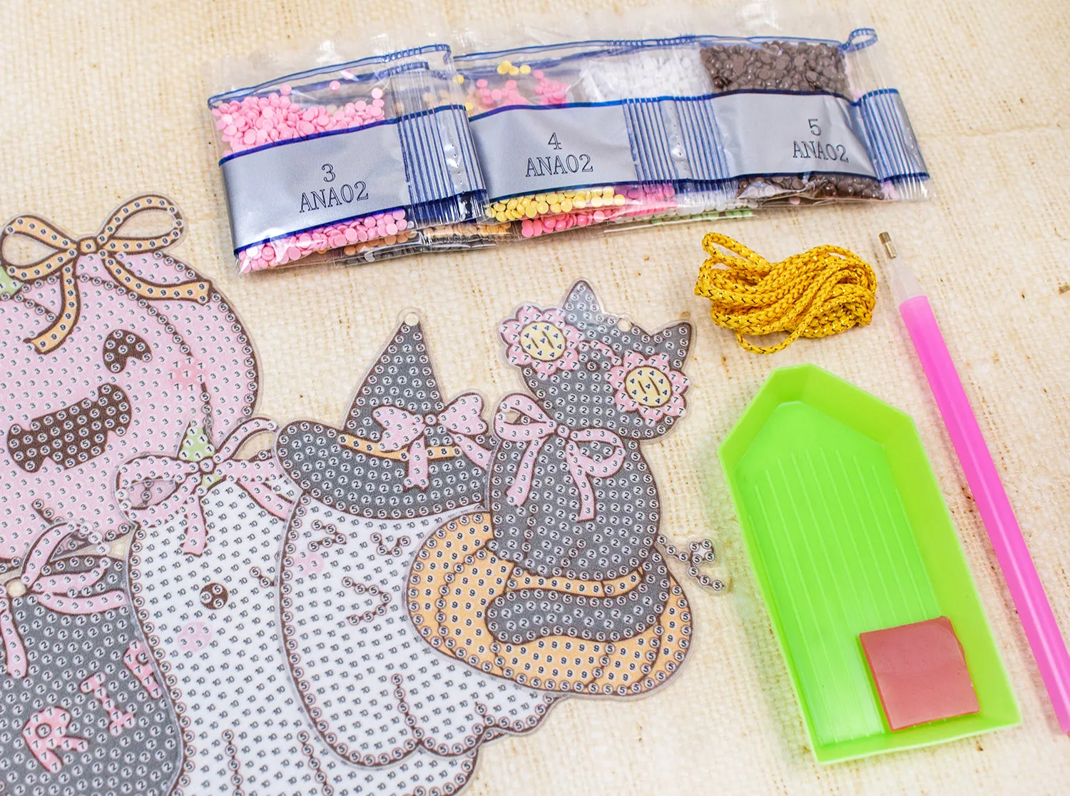 Dazzle Dots 480-800 Boo Crew diamond painting hangers