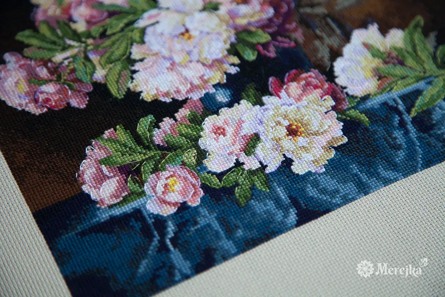 Merejka Lush Peonies borduurpakket 25x34 cm
