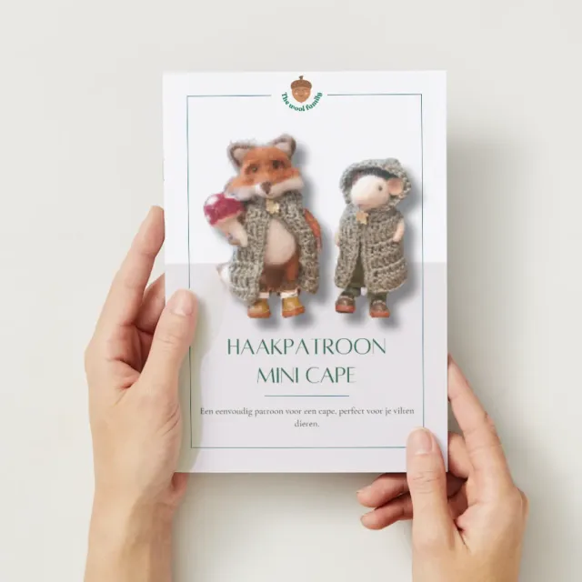 The Wool Family cape haakpatroon Nederlands