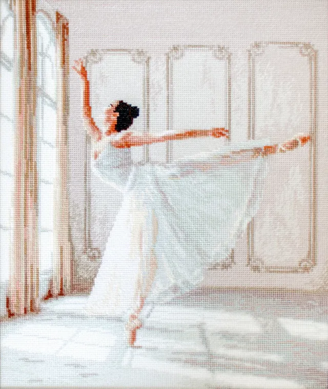 Leti Stitch 901 Ballerina kruissteekpakket 26,5x32 cm