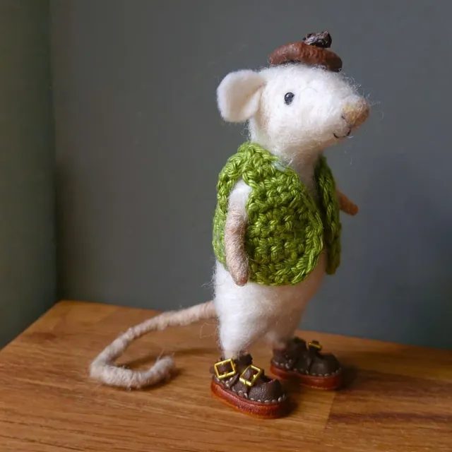 The Wool Family Sunny bruine schoentjes met gesp leer miniatuur
