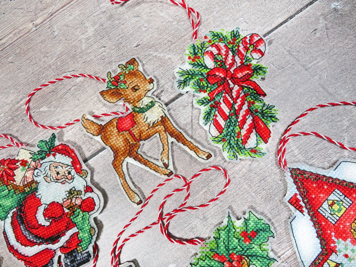 Leti Stitch LETI 966 Christmas Toys borduurpakket 10x9 cm