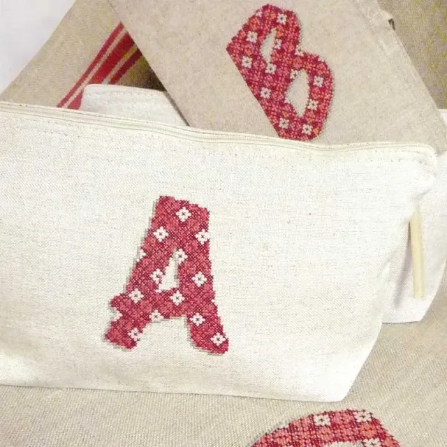 LiliPoints Alphabet Fabric borduurpatroon letters