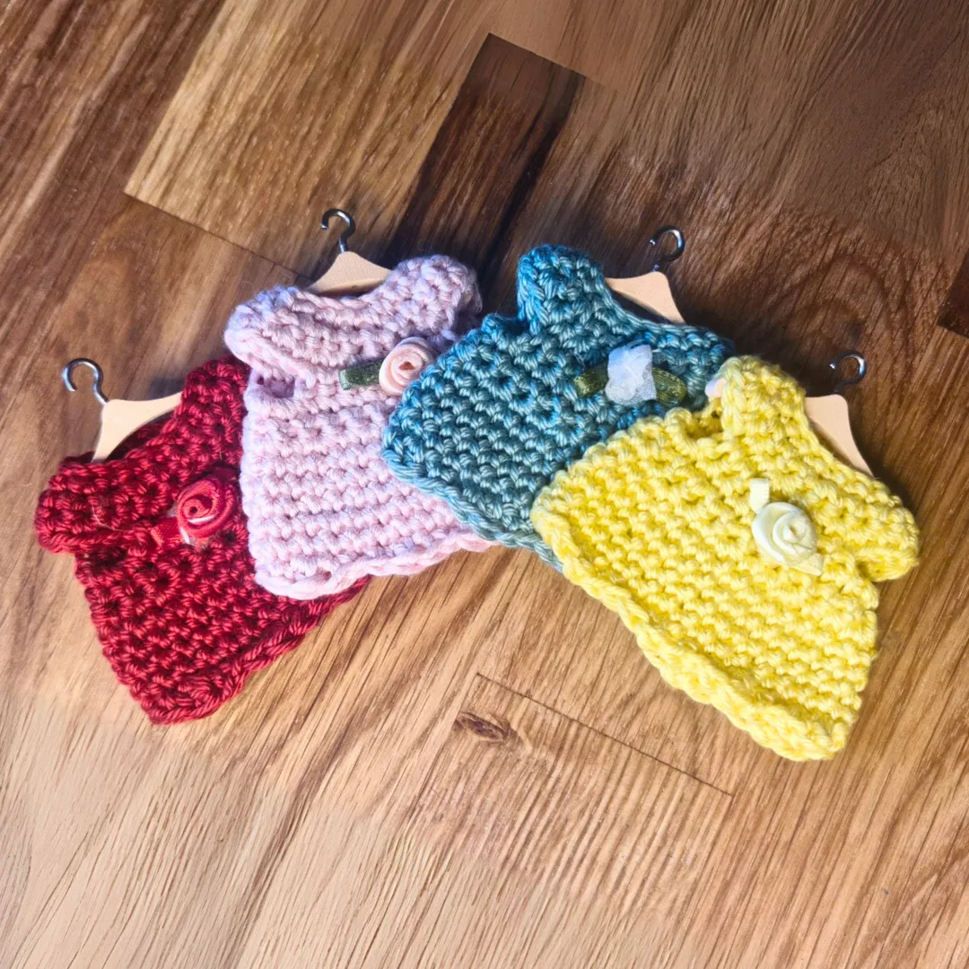 The Wool Family mini jurkje haakpatroon Nederlands Engels