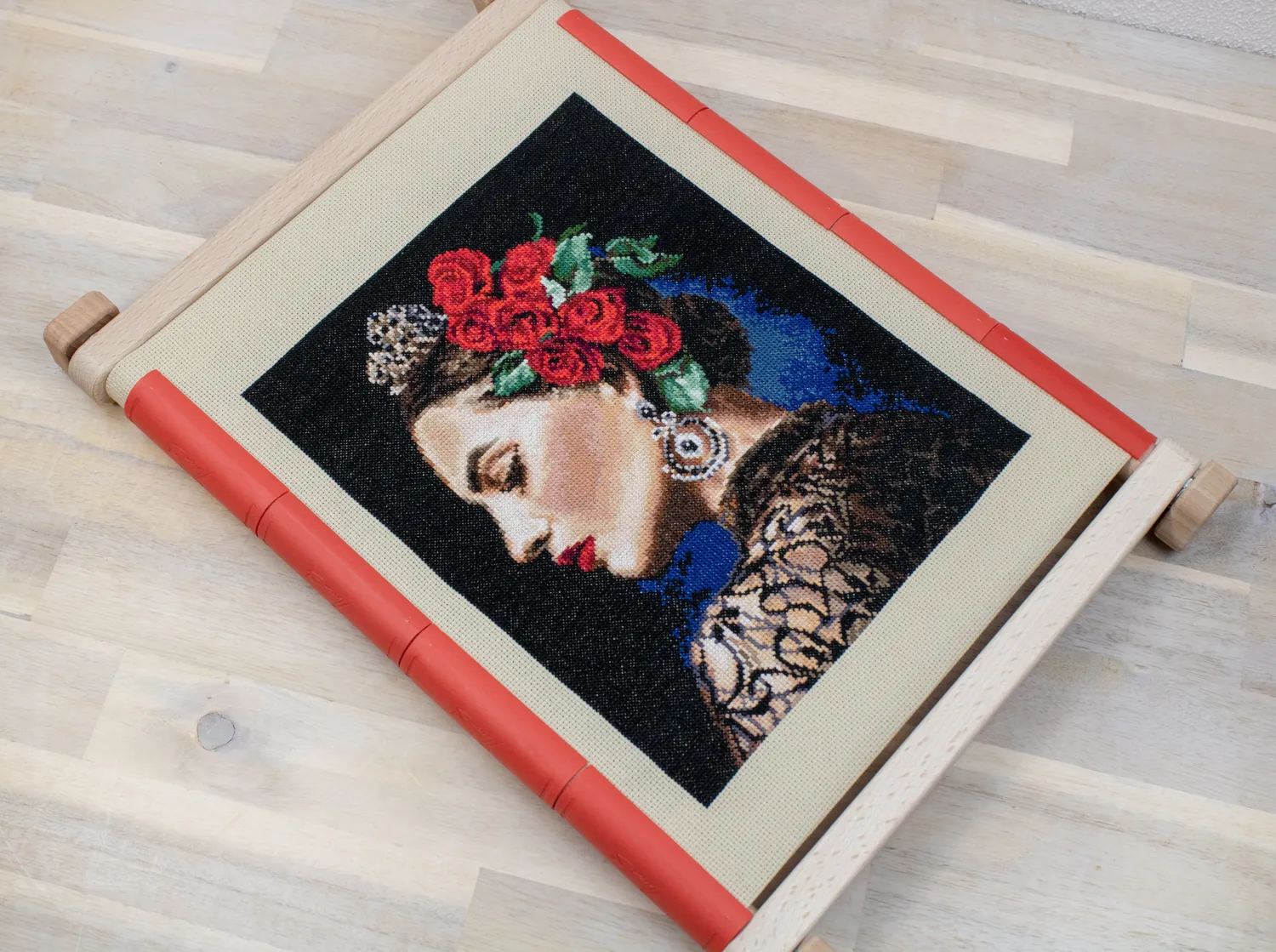 Leti Stitch L8029 Muse borduurpakket 25x20 cm portret