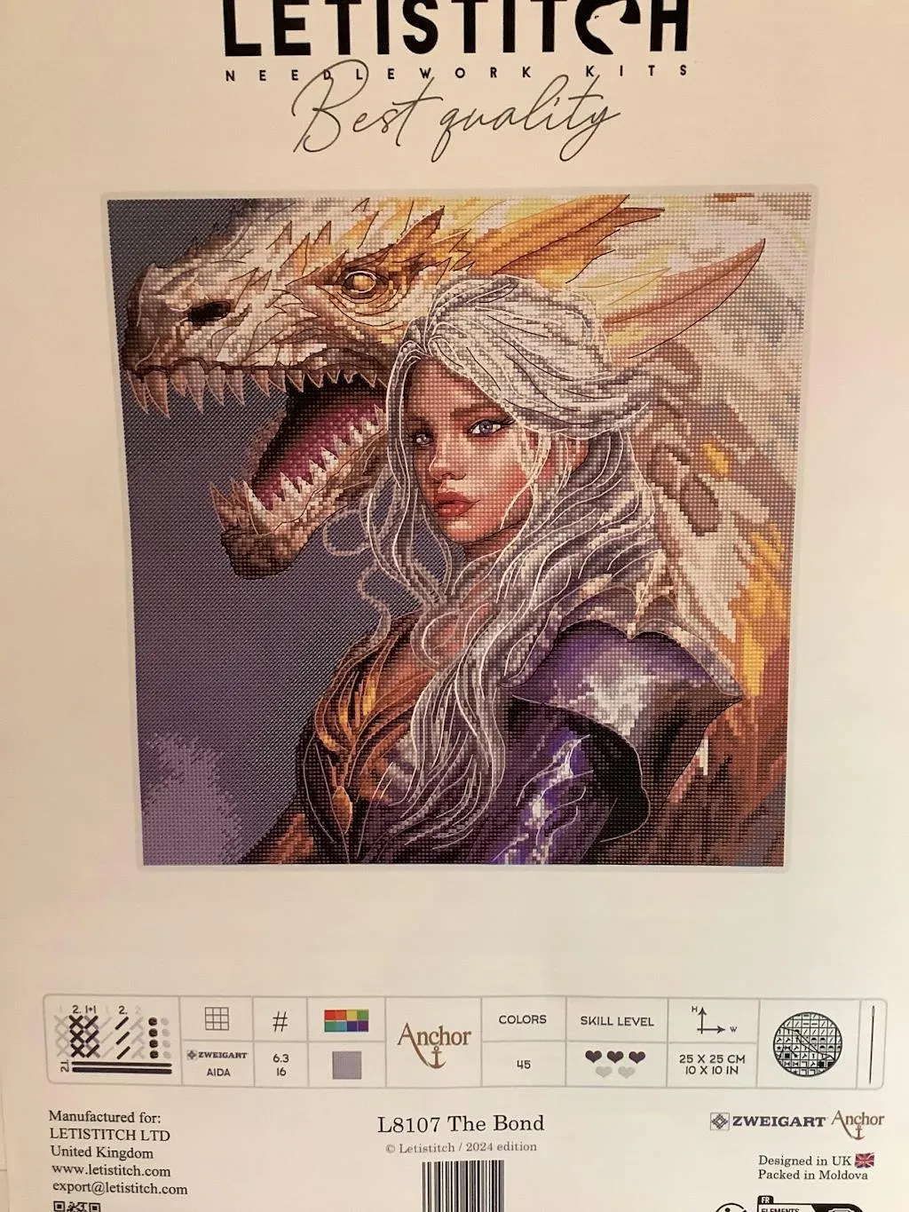 Leti Stitch L8107 The Bond borduurpakket 25x25 fantasy
