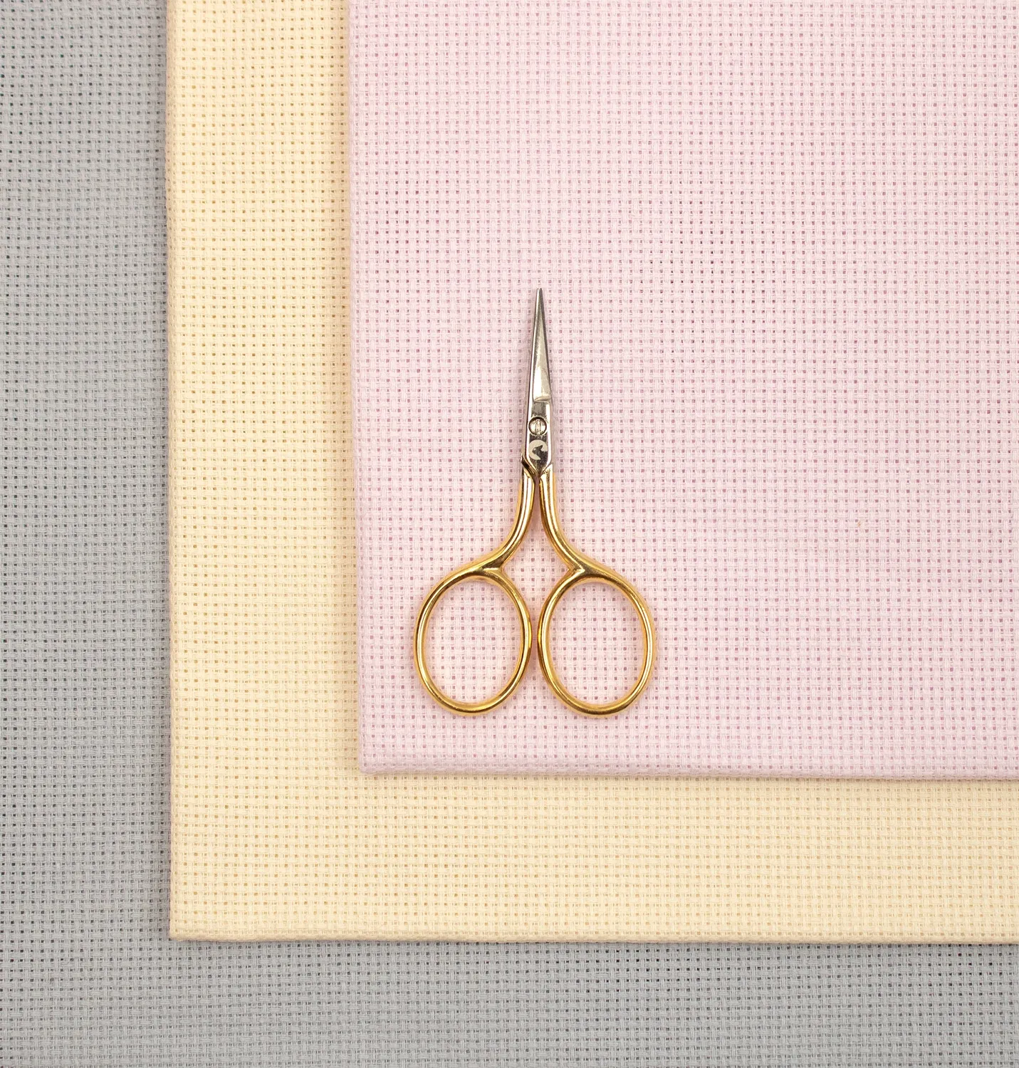 Leti Stitch 20448 borduurschaartje 7 cm goud handvat