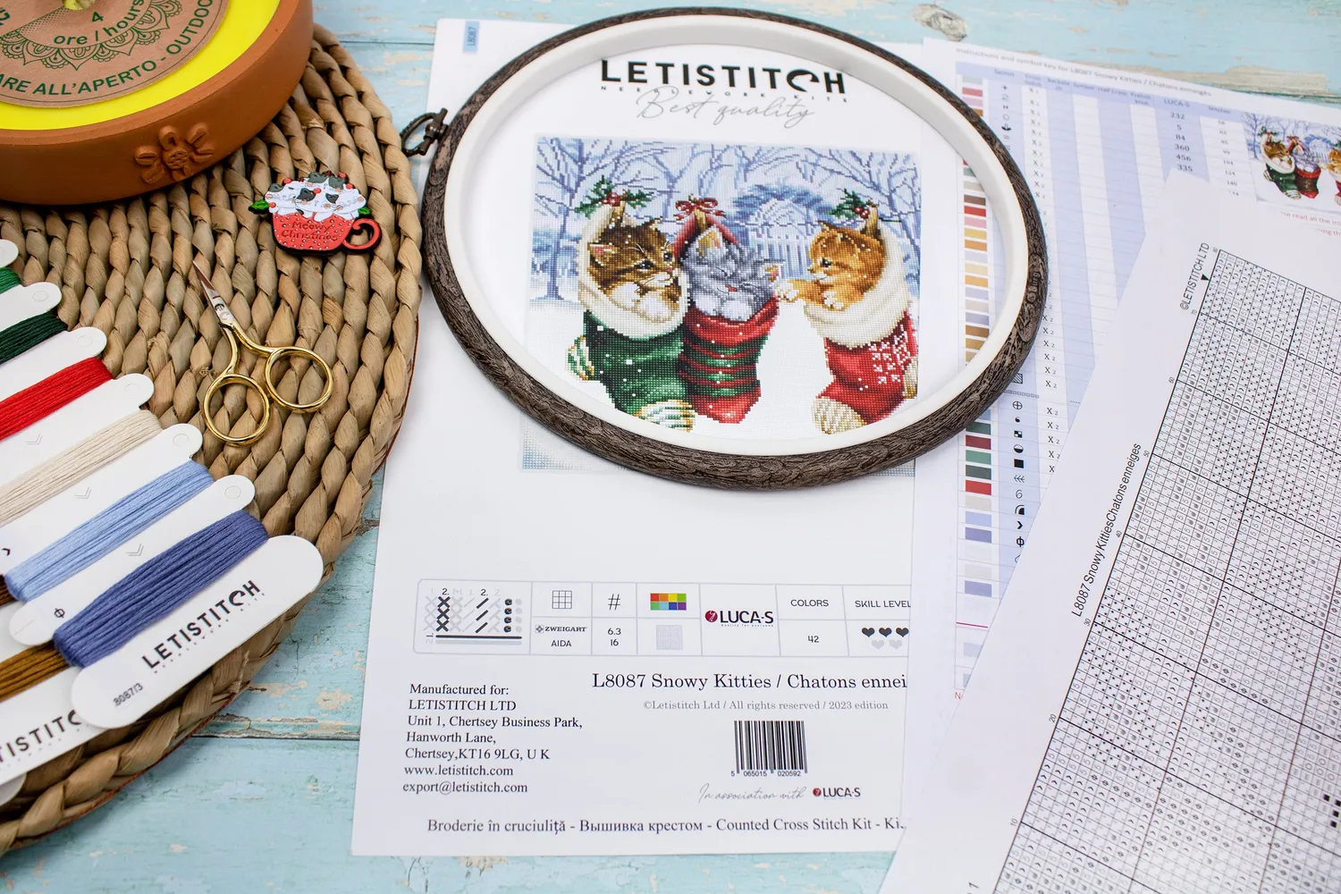 Leti Stitch L8087 Snowy Kitties borduurpakket 24x24 cm