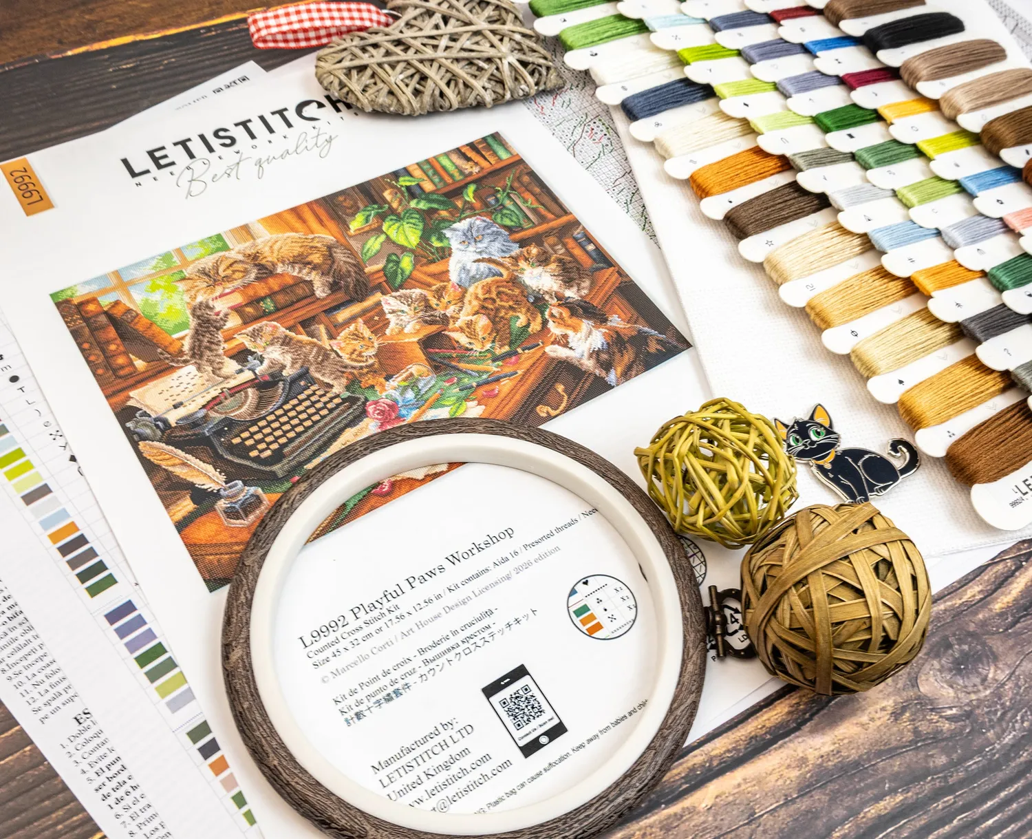 Leti Stitch L9992 Playful Paws Workshop borduurpakket 45x32