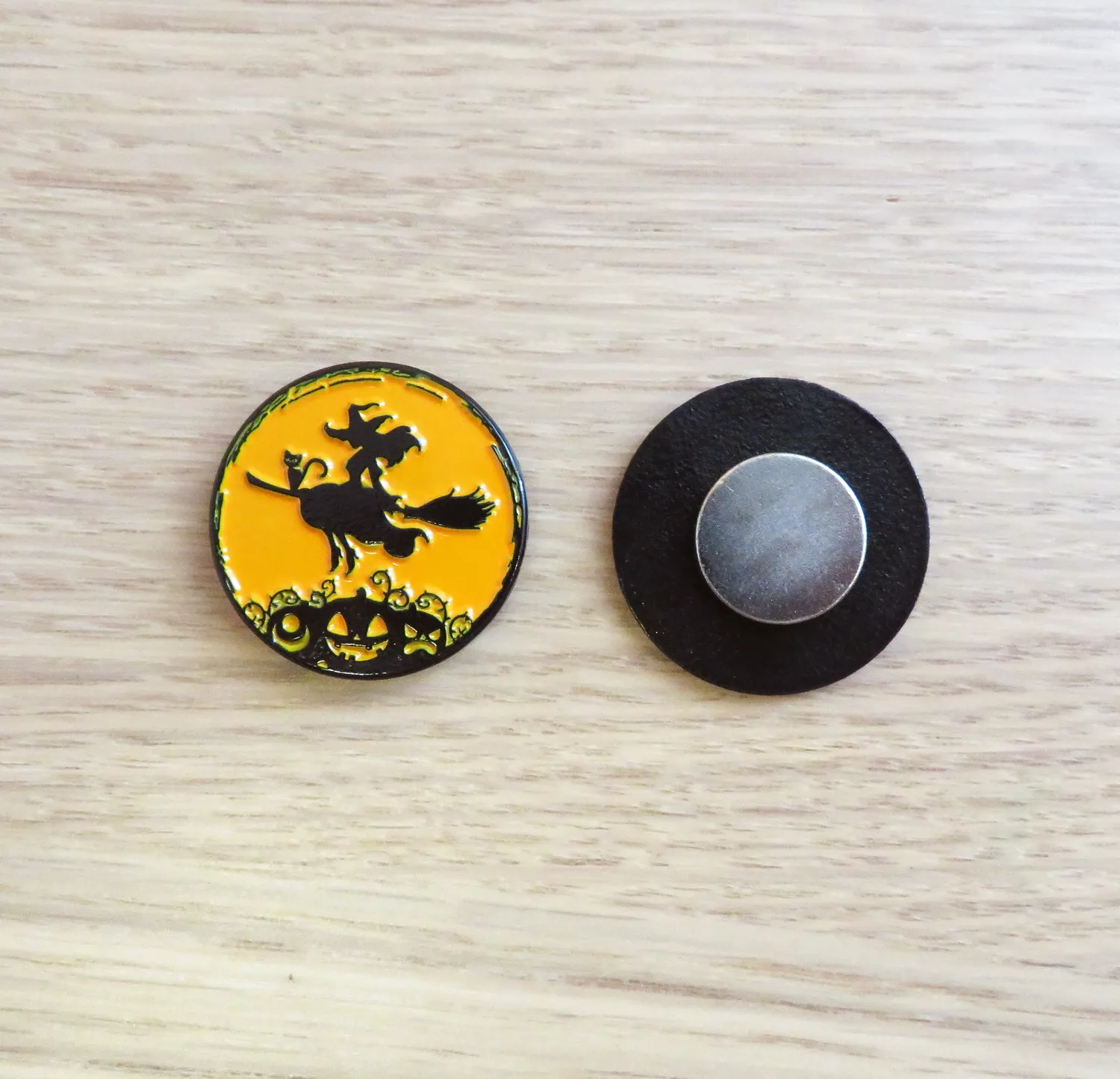 Leti Stitch 14331 Halloween Ride naaldmagneet 25 mm emaille