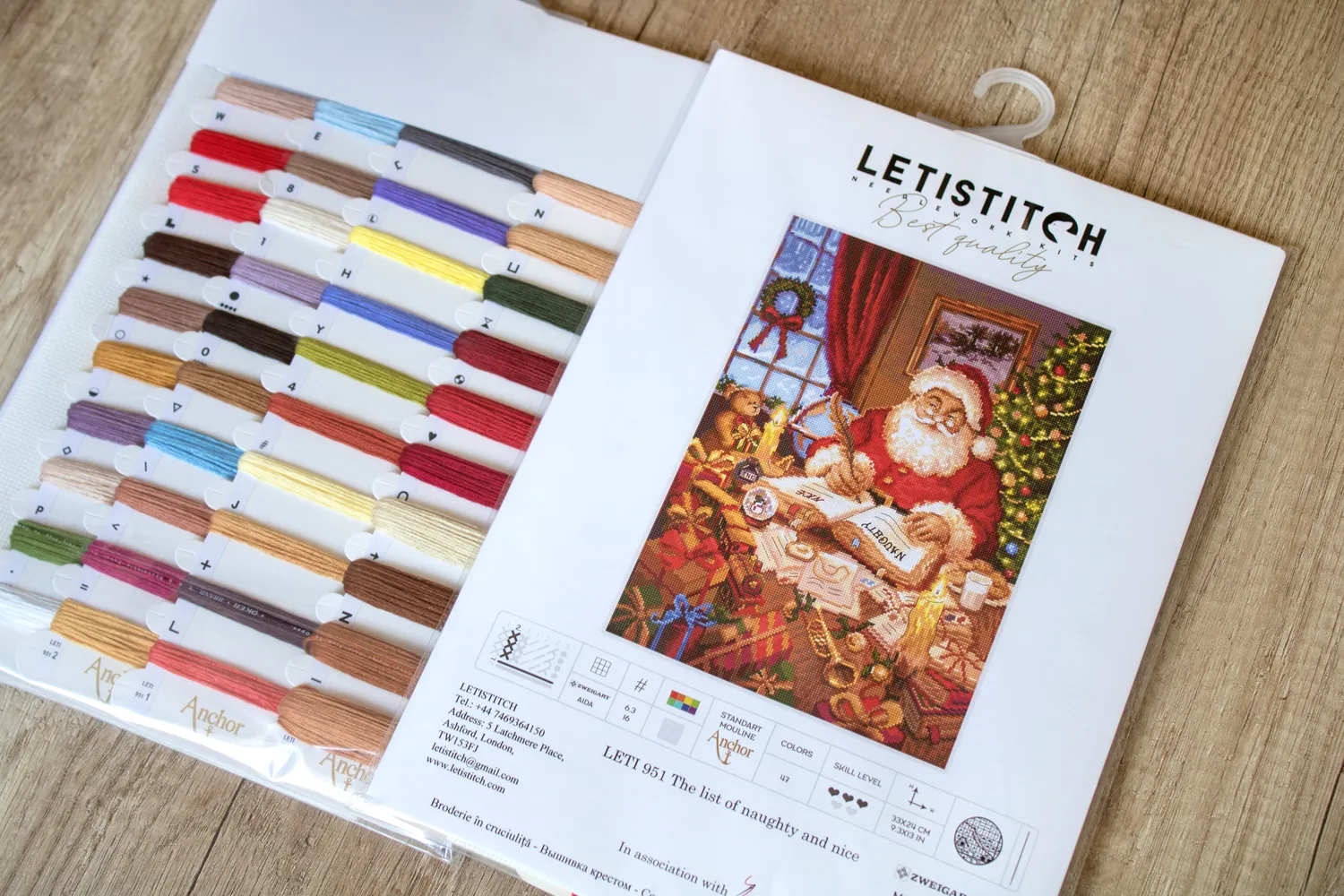 Leti Stitch LETI 951 Naughty Nice borduurpakket 33x24 cm