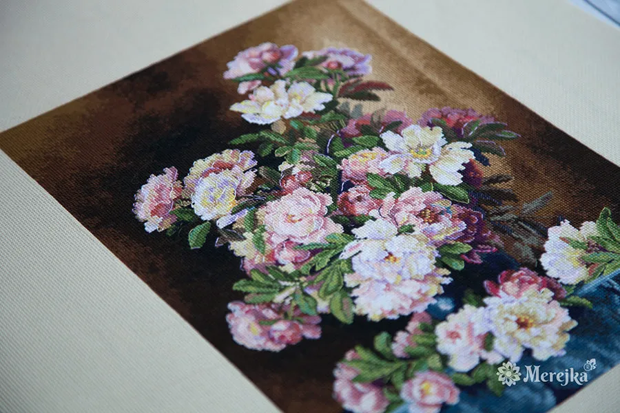 Merejka Lush Peonies borduurpakket 25x34 cm