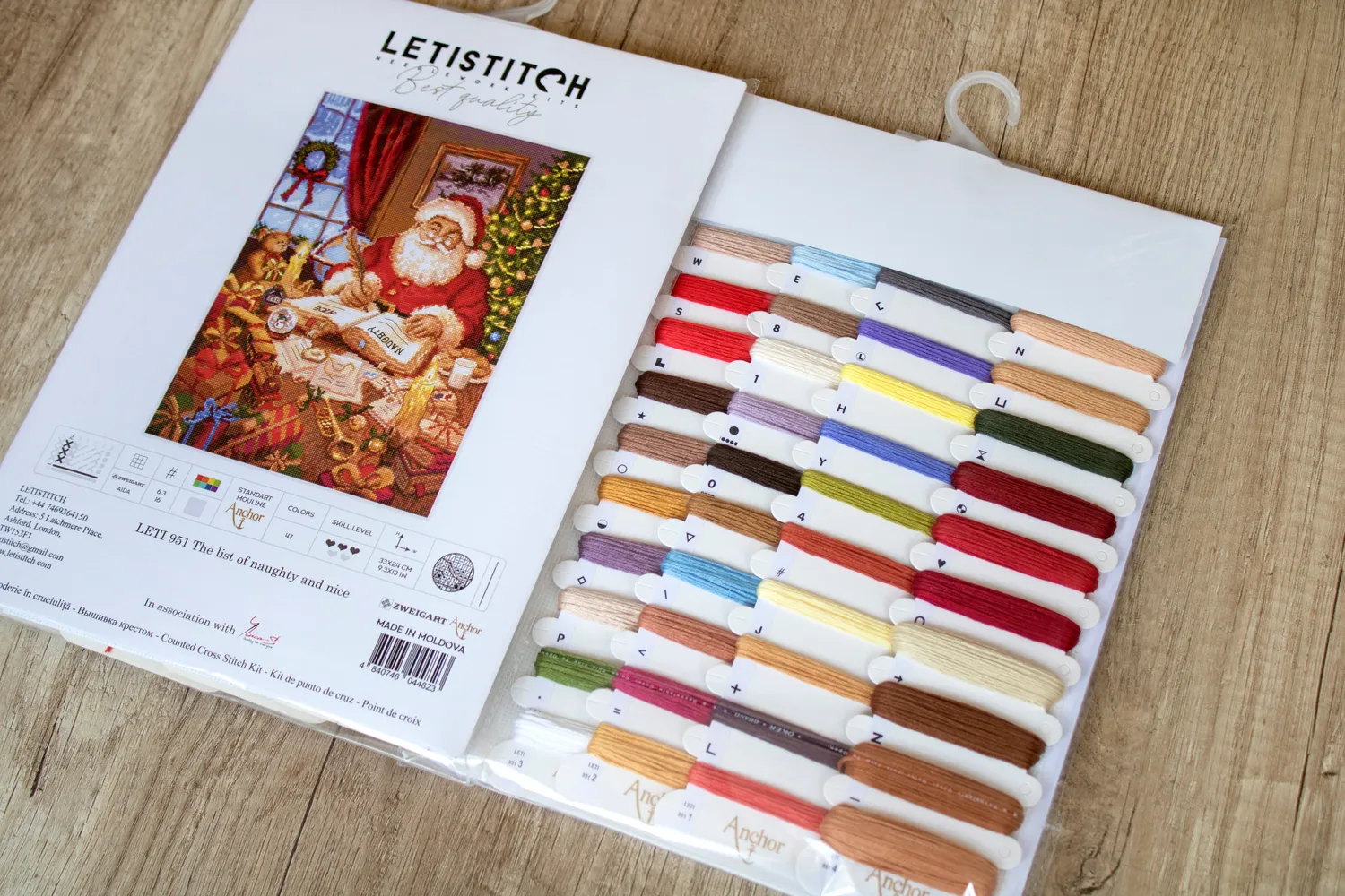Leti Stitch LETI 951 Naughty Nice borduurpakket 33x24 cm