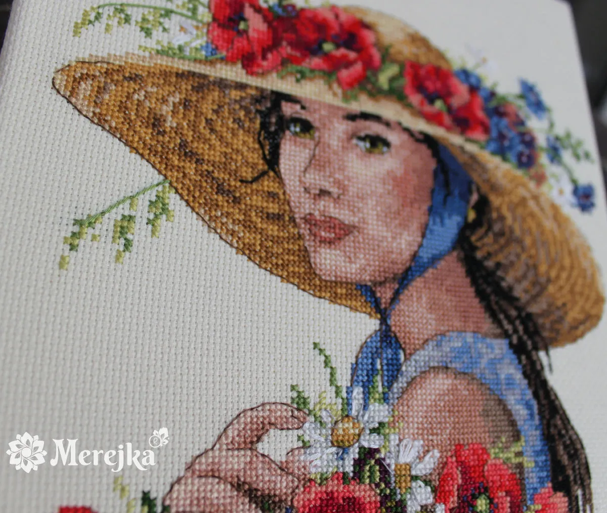 Merejka Flower Hat borduurpakket Aida 16 ecru