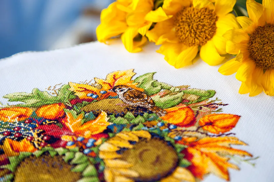 Merejka Sunflowers borduurpakket wit 28x28 cm