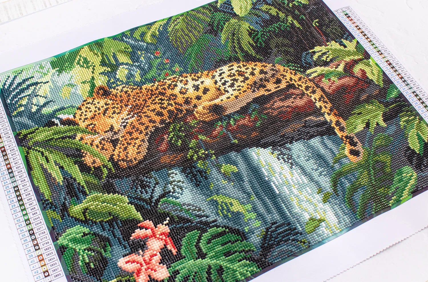 Dazzle Dots LT02 Leopard Diamond Painting 50,8x40,6cm