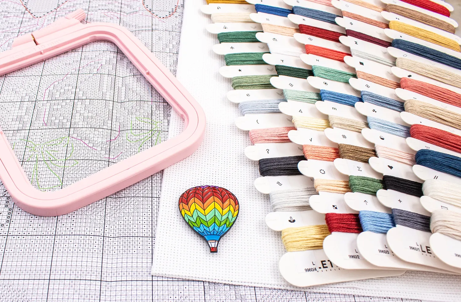 Leti Stitch L9960 A Glimpse of Wonderland borduurpakket 23x34