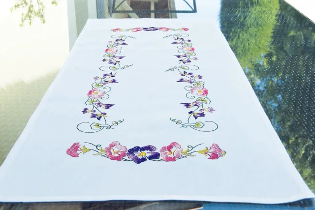 Brodélia Fleurs Champêtres tafelloper borduurpakket