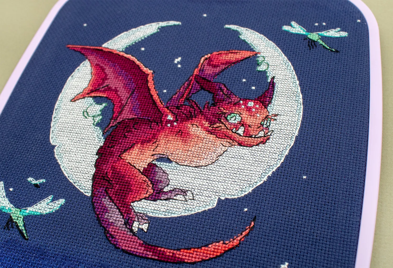 Leti Stitch L8800 Dragon borduurpakket 20x19 cm dier
