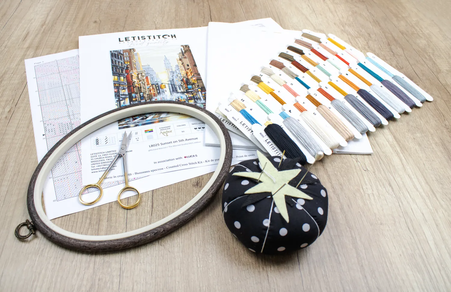 Leti Stitch Cities L8025 Sunset on 5th Avenue borduurpakket 29x40 cm