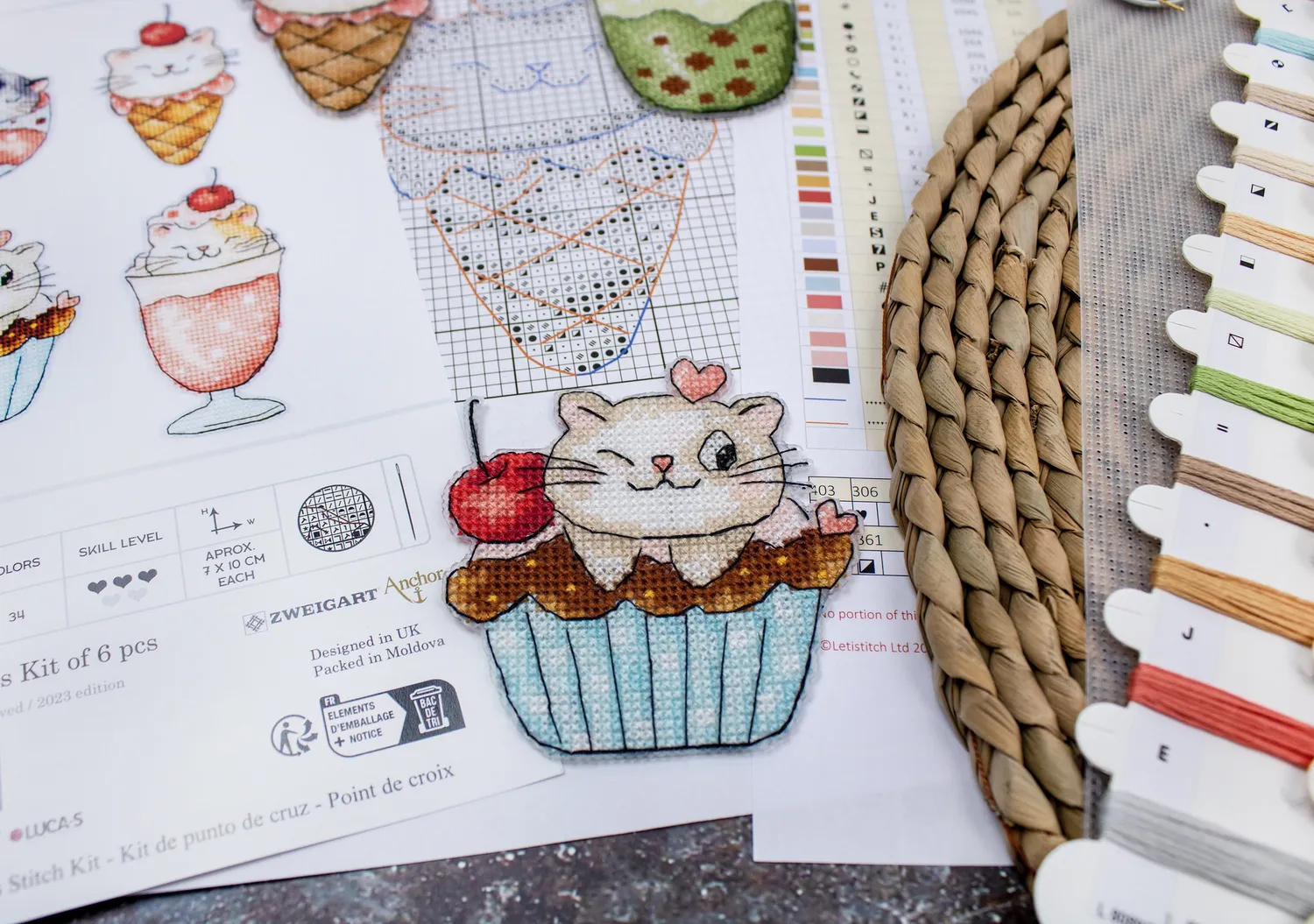 Leti Stitch L8089 Summer Kitties borduurpakket 6 hangers 10x7 cm