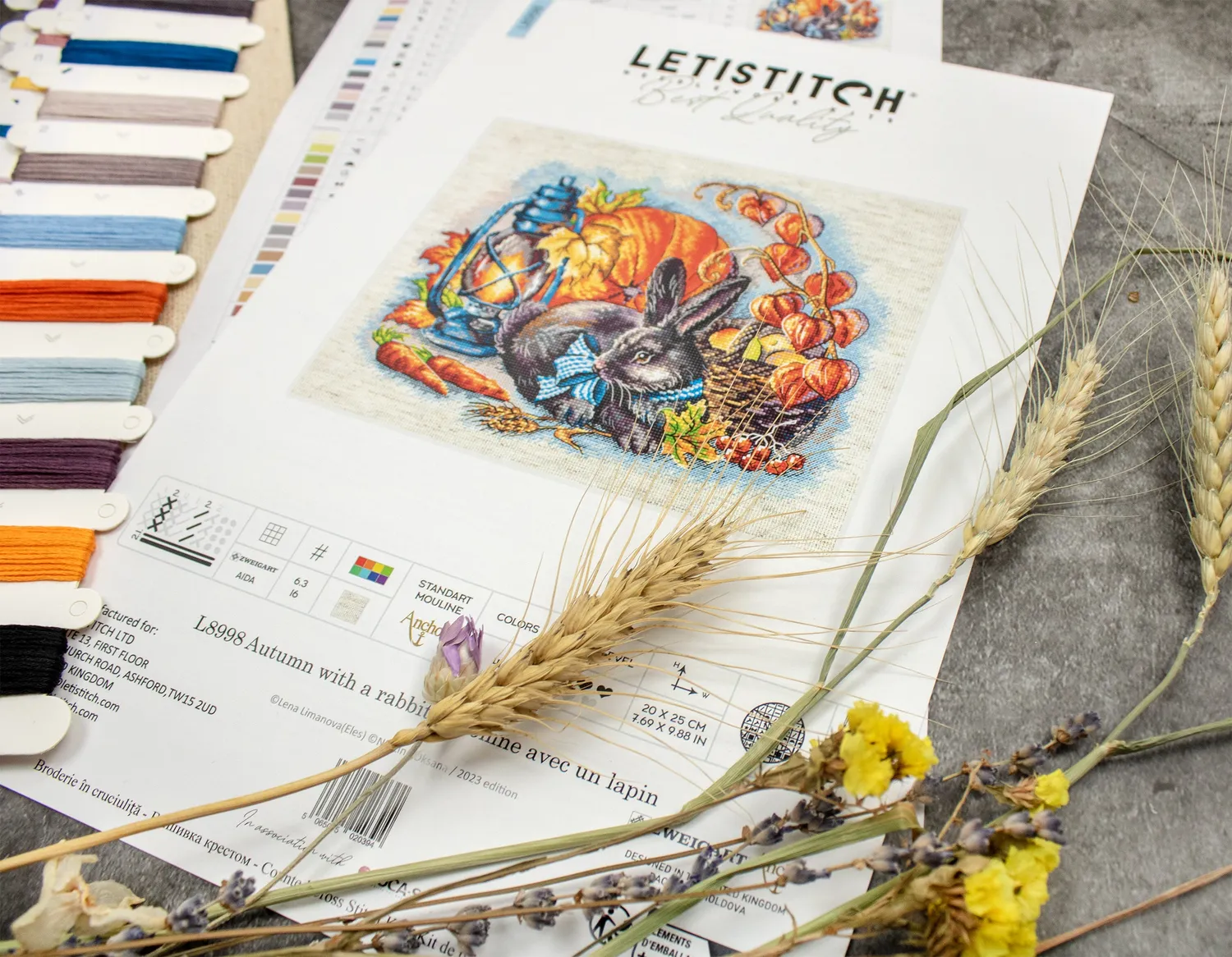 Leti Stitch L8998 Autumn with a Rabbit borduurpakket 25x20 cm herfst