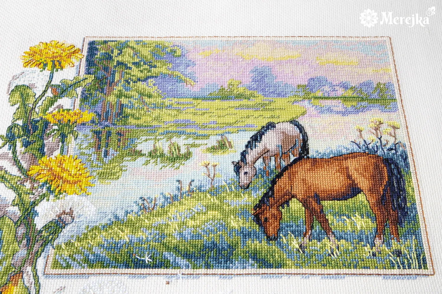 Merejka Horses borduurpakket 30x30 cm ecru aida