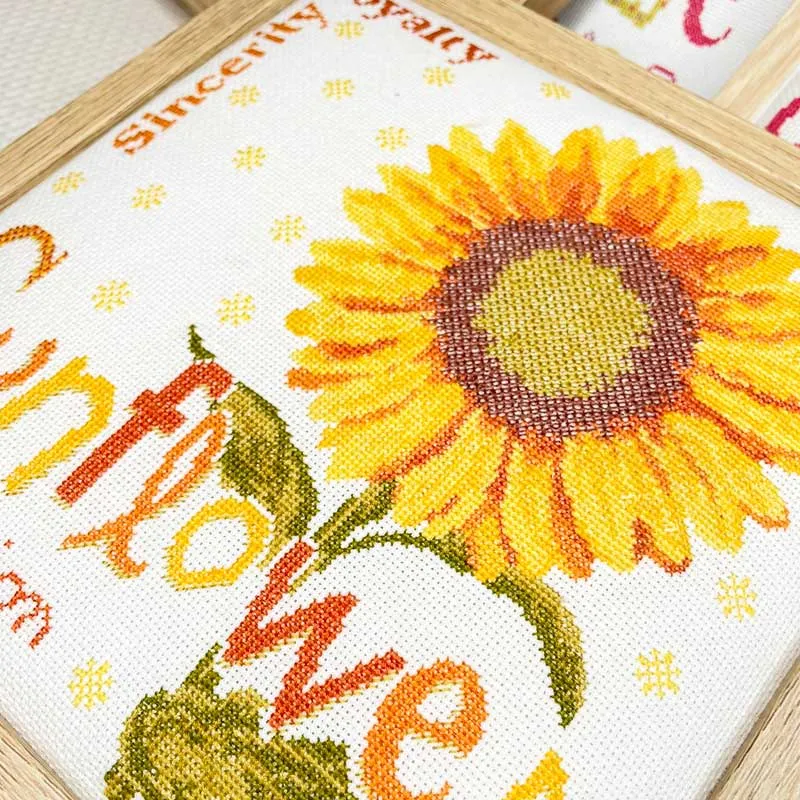 LiliPoints Sunflower borduurpatroon 151x151 geel