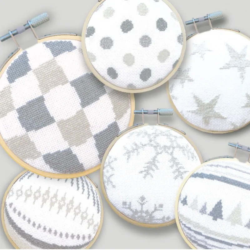 LiliPoints Christmas Ornaments 1 kruissteekpatroon 6 stuks