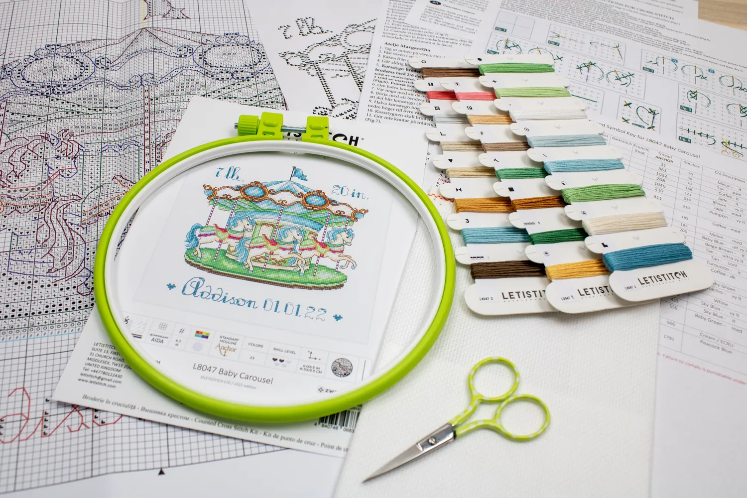 Leti Stitch L8047 Baby Carousel borduurpakket geboorte