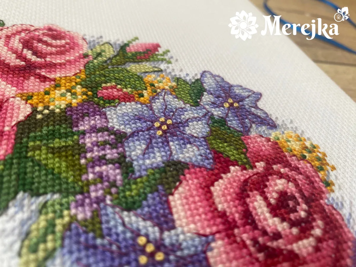 Merejka Rose Wreath borduurpakket wit 28 kleuren