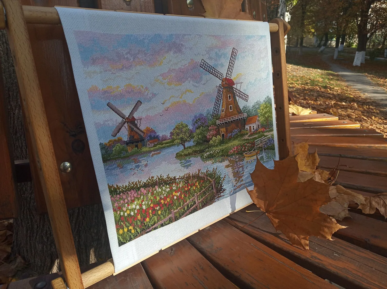 Merejka Dutch Windmills borduurpakket 30x40 ijsblauw molens