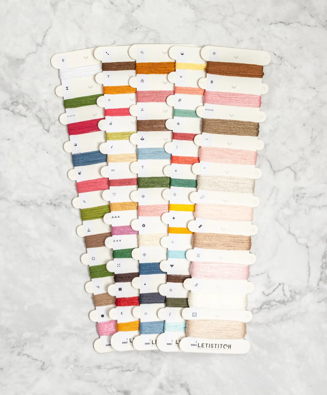 Leti Stitch L9988 Sweet Parisian Street borduurpakket 19x27 cm